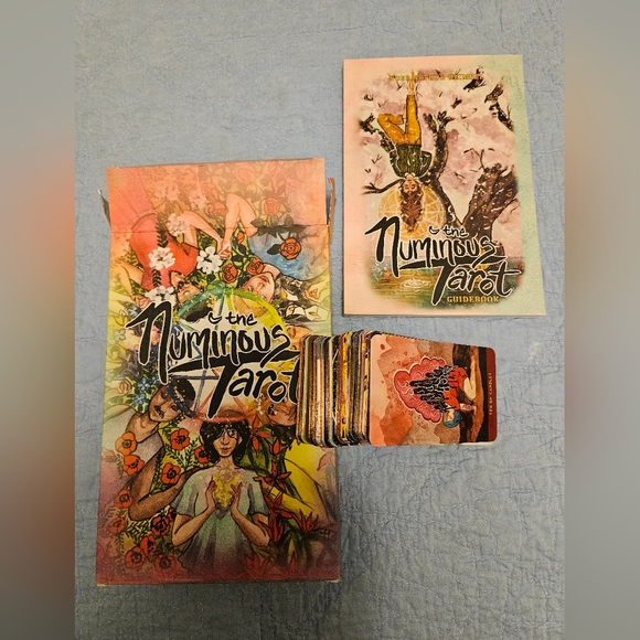 Numinous Tarot CARDS and Book - Picture 2 of 7